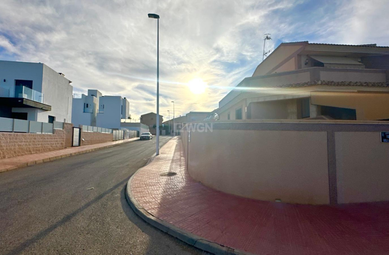 Odsprzedaż - Kamienica - Torrevieja - La Siesta