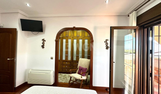 Odsprzedaż - Kamienica - Torrevieja - La Siesta