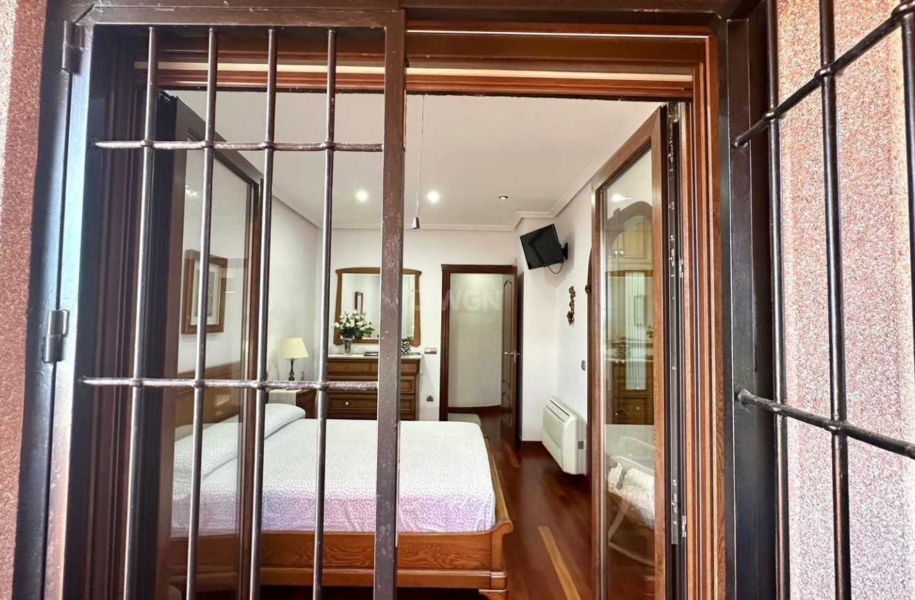 Odsprzedaż - Kamienica - Torrevieja - La Siesta