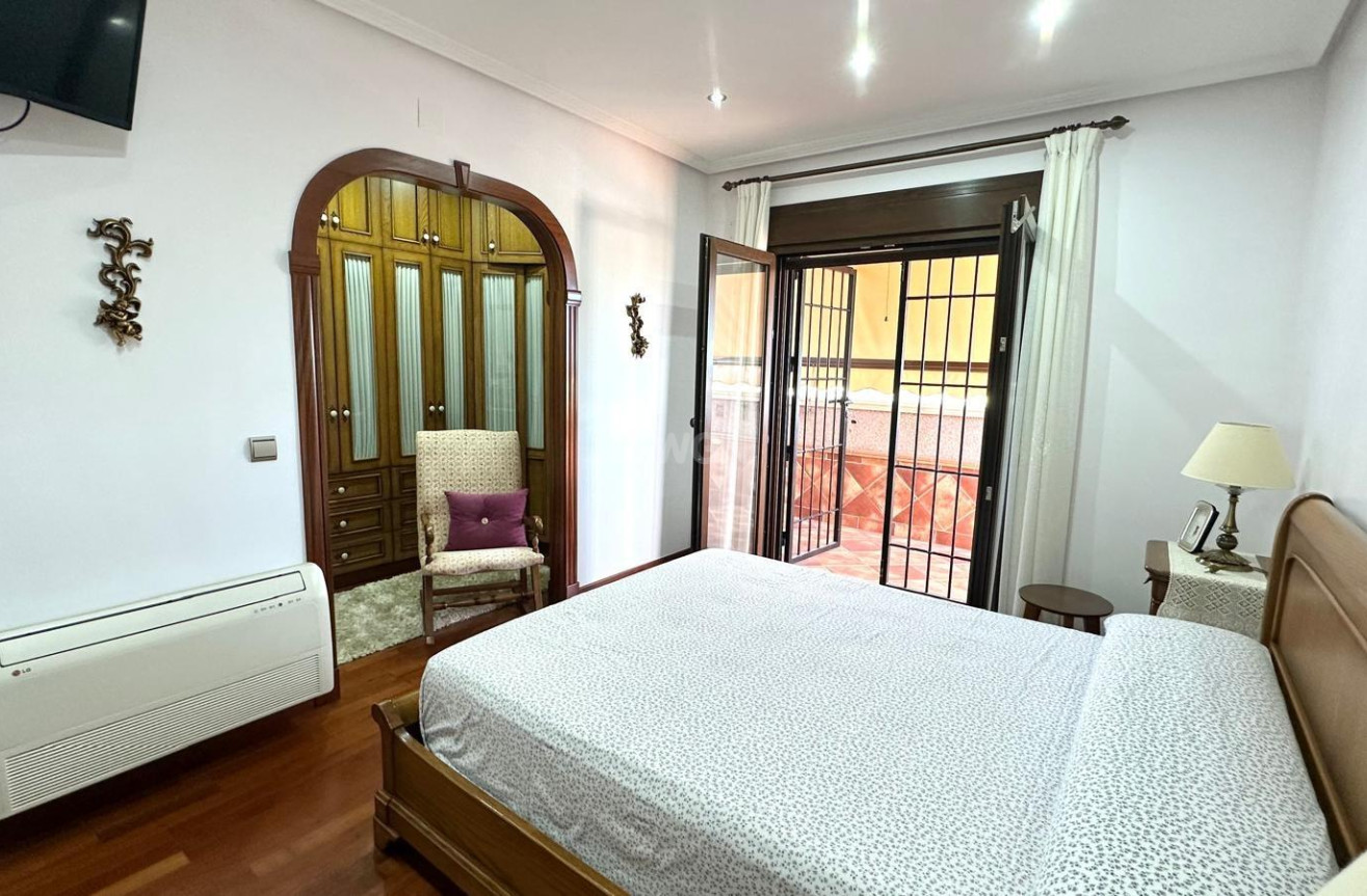 Odsprzedaż - Kamienica - Torrevieja - La Siesta