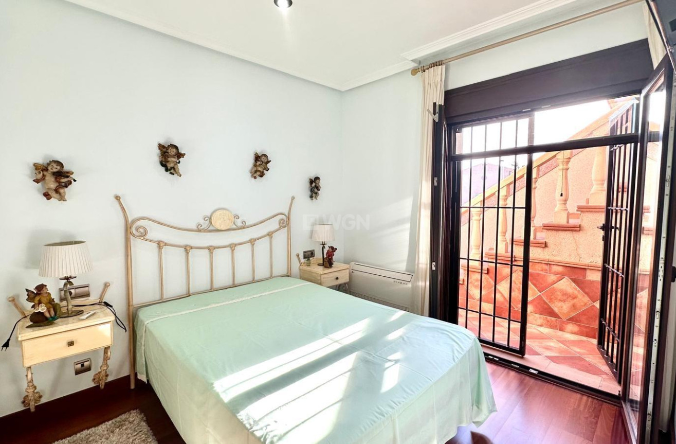 Odsprzedaż - Kamienica - Torrevieja - La Siesta