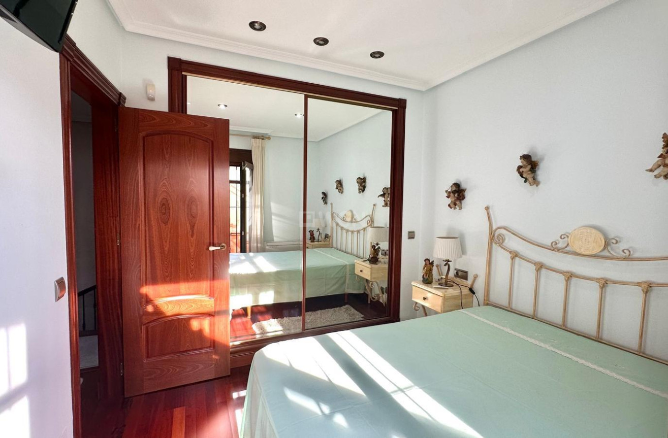 Odsprzedaż - Kamienica - Torrevieja - La Siesta