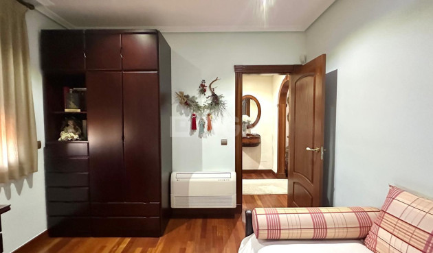 Odsprzedaż - Kamienica - Torrevieja - La Siesta