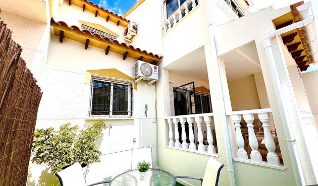 Odsprzedaż - Kamienica - Orihuela - Urbanización Perla Del Mar