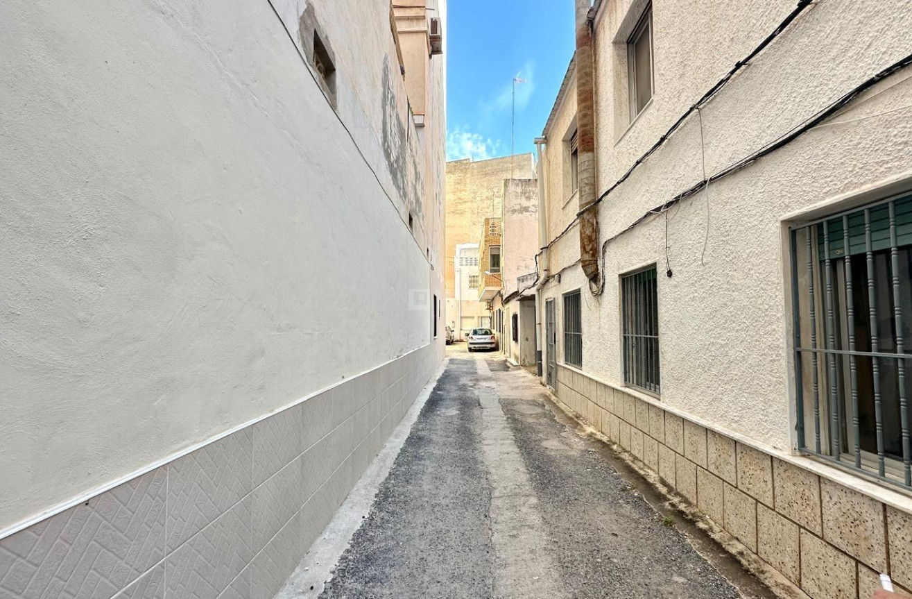 Odsprzedaż - Kamienica - Torrevieja - Playa del Cura