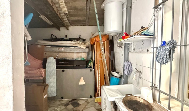 Odsprzedaż - Kamienica - Torrevieja - Playa del Cura