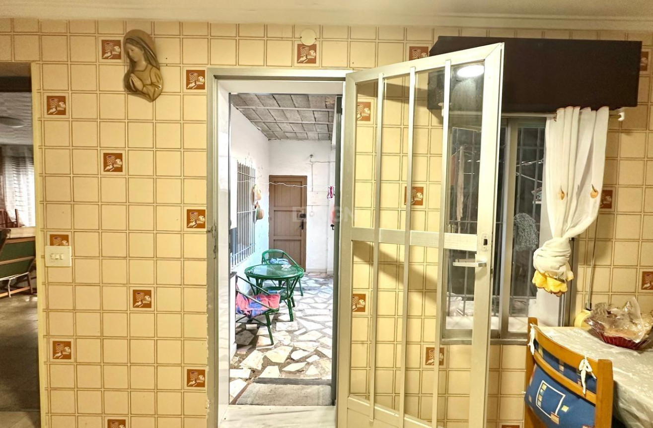 Odsprzedaż - Kamienica - Torrevieja - Playa del Cura