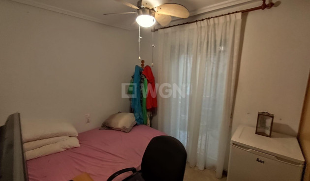 Resale - Apartment / flat - Torrevieja - Estacion De Autobuses