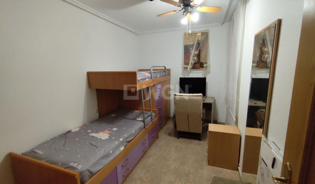 Resale - Apartment / flat - Torrevieja - Estacion De Autobuses