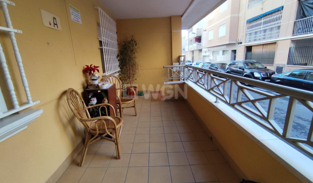 Resale - Apartment / flat - Torrevieja - Estacion De Autobuses