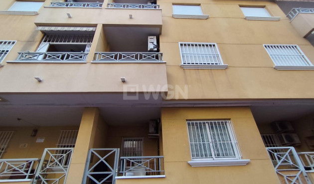 Resale - Apartment / flat - Torrevieja - Estacion De Autobuses