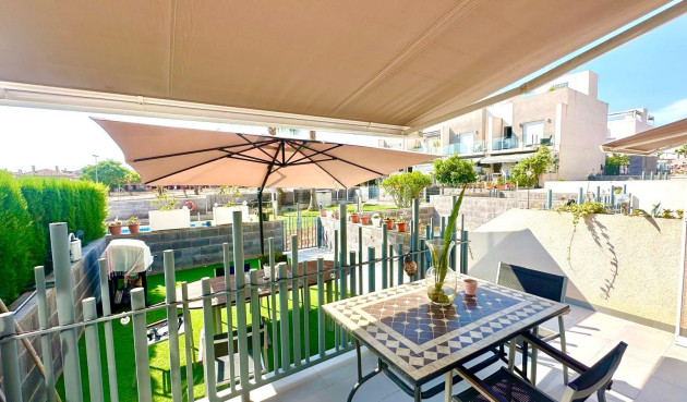 Odsprzedaż - Kamienica - Torrevieja - aguas nuevas