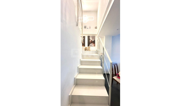 Odsprzedaż - Kamienica - Torrevieja - aguas nuevas