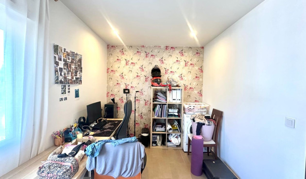 Odsprzedaż - Kamienica - Torrevieja - aguas nuevas