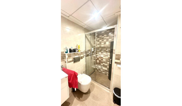 Odsprzedaż - Kamienica - Torrevieja - aguas nuevas