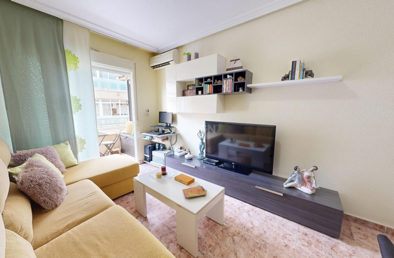 Reventa - Apartamento / piso - Torrevieja - Estacion De Autobuses