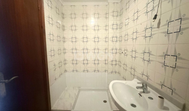 Resale - Apartment / flat - Torrevieja - Estacion De Autobuses