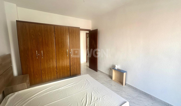 Resale - Apartment / flat - Torrevieja - Estacion De Autobuses