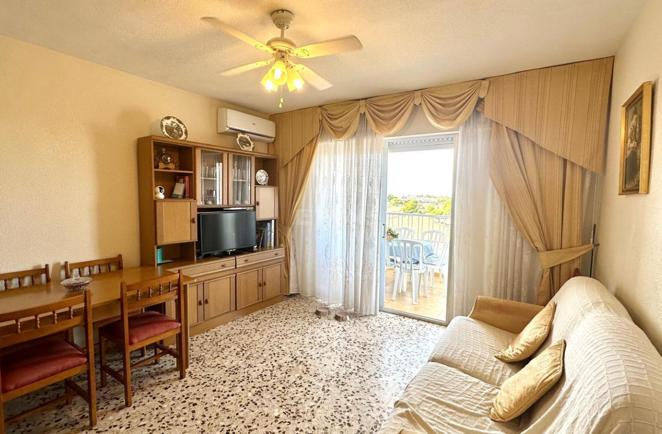 Odsprzedaż - Mieszkanie w bloku - Torrevieja - Punta Prima