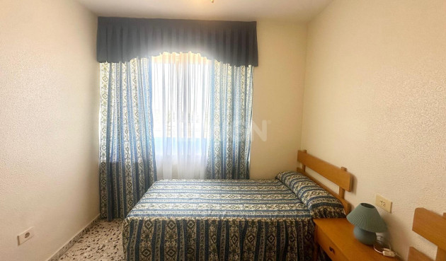 Odsprzedaż - Mieszkanie w bloku - Torrevieja - Punta Prima