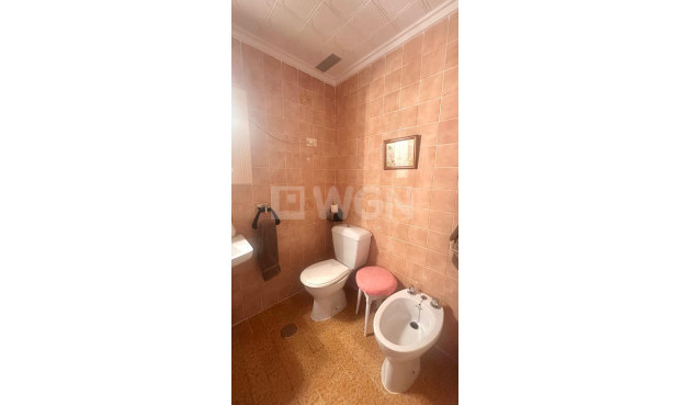 Odsprzedaż - Mieszkanie w bloku - Torrevieja - Punta Prima