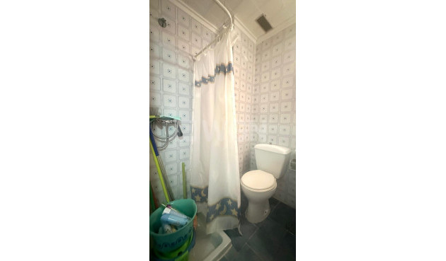 Odsprzedaż - Mieszkanie w bloku - Torrevieja - Punta Prima