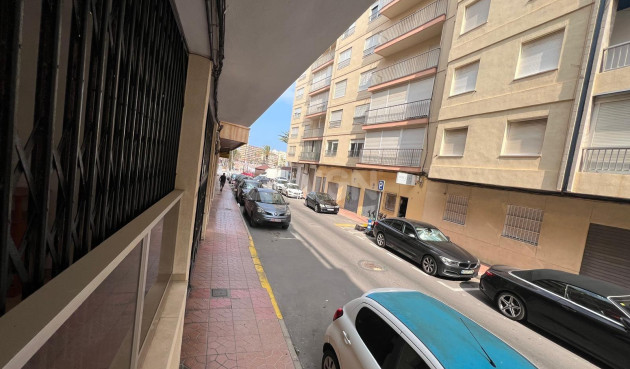 Wiederverkauf - Wohnung - Torrevieja - Playa del Cura