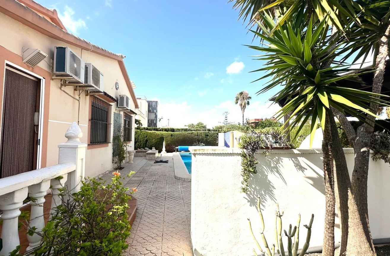 Wiederverkauf - Villa - Cabo Roig - Costa Blanca