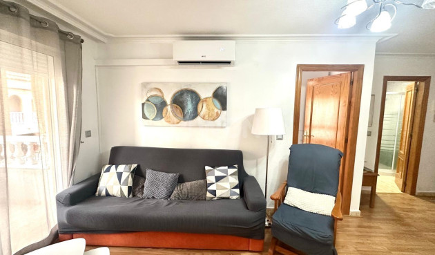 Odsprzedaż - Mieszkanie w bloku - Torrevieja - Acequion