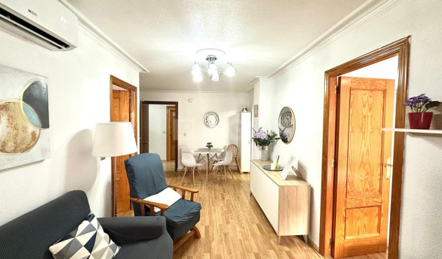 Odsprzedaż - Mieszkanie w bloku - Torrevieja - Acequion