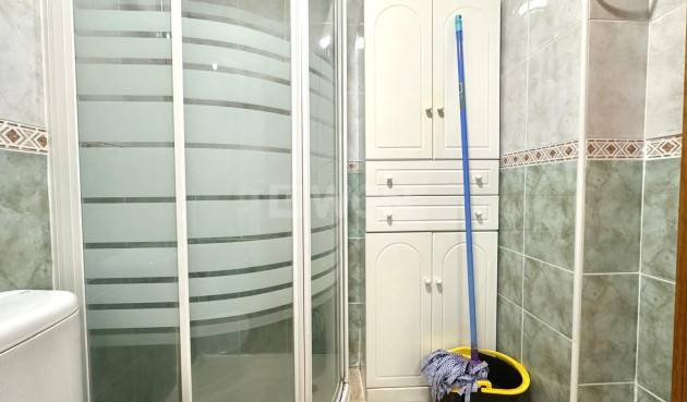 Odsprzedaż - Mieszkanie w bloku - Torrevieja - Acequion