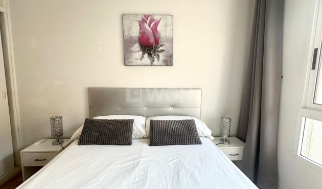 Odsprzedaż - Mieszkanie w bloku - Torrevieja - Acequion