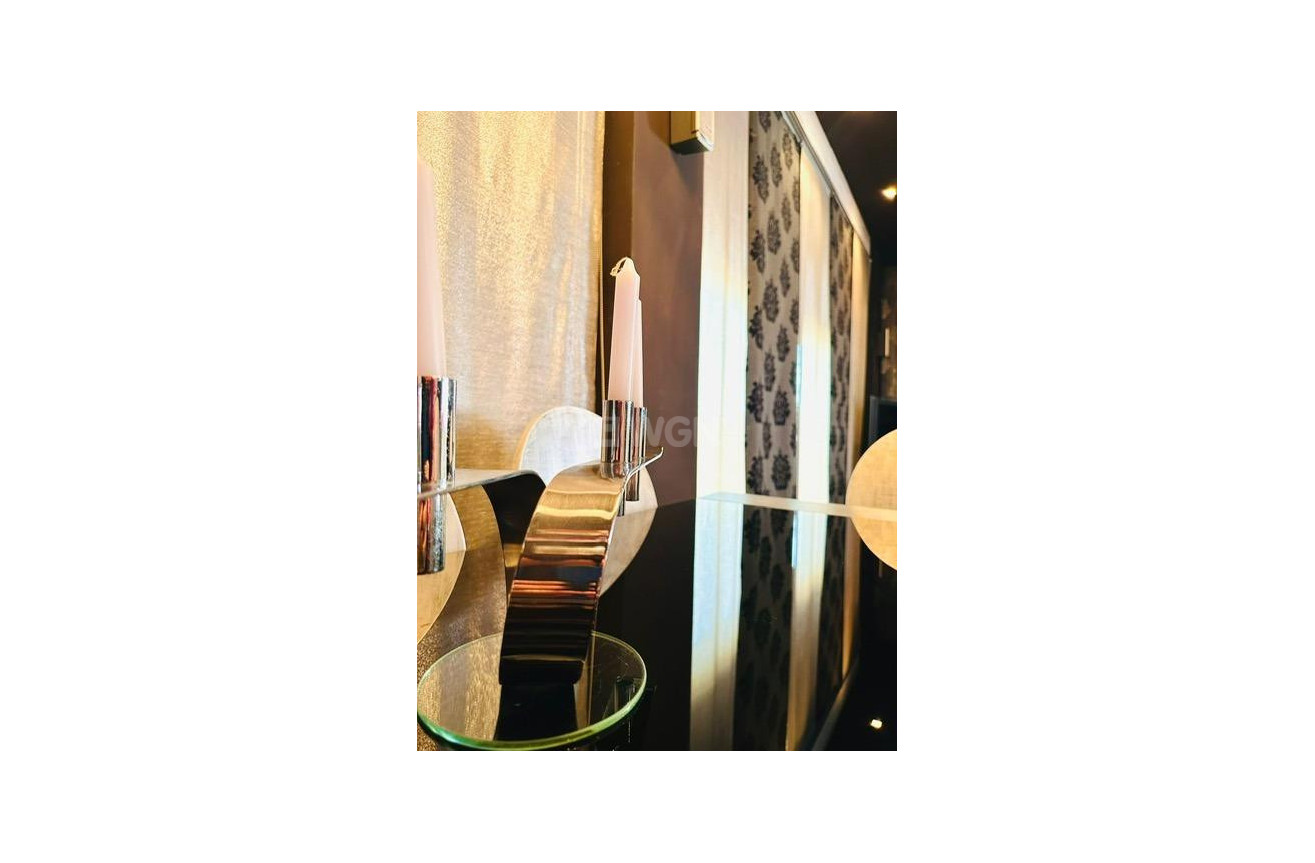 Odsprzedaż - Mieszkanie w bloku - Torrevieja - Estacion De Autobuses