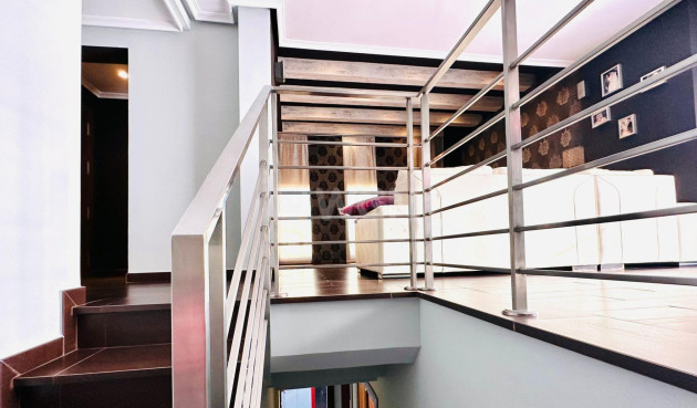 Odsprzedaż - Mieszkanie w bloku - Torrevieja - Estacion De Autobuses