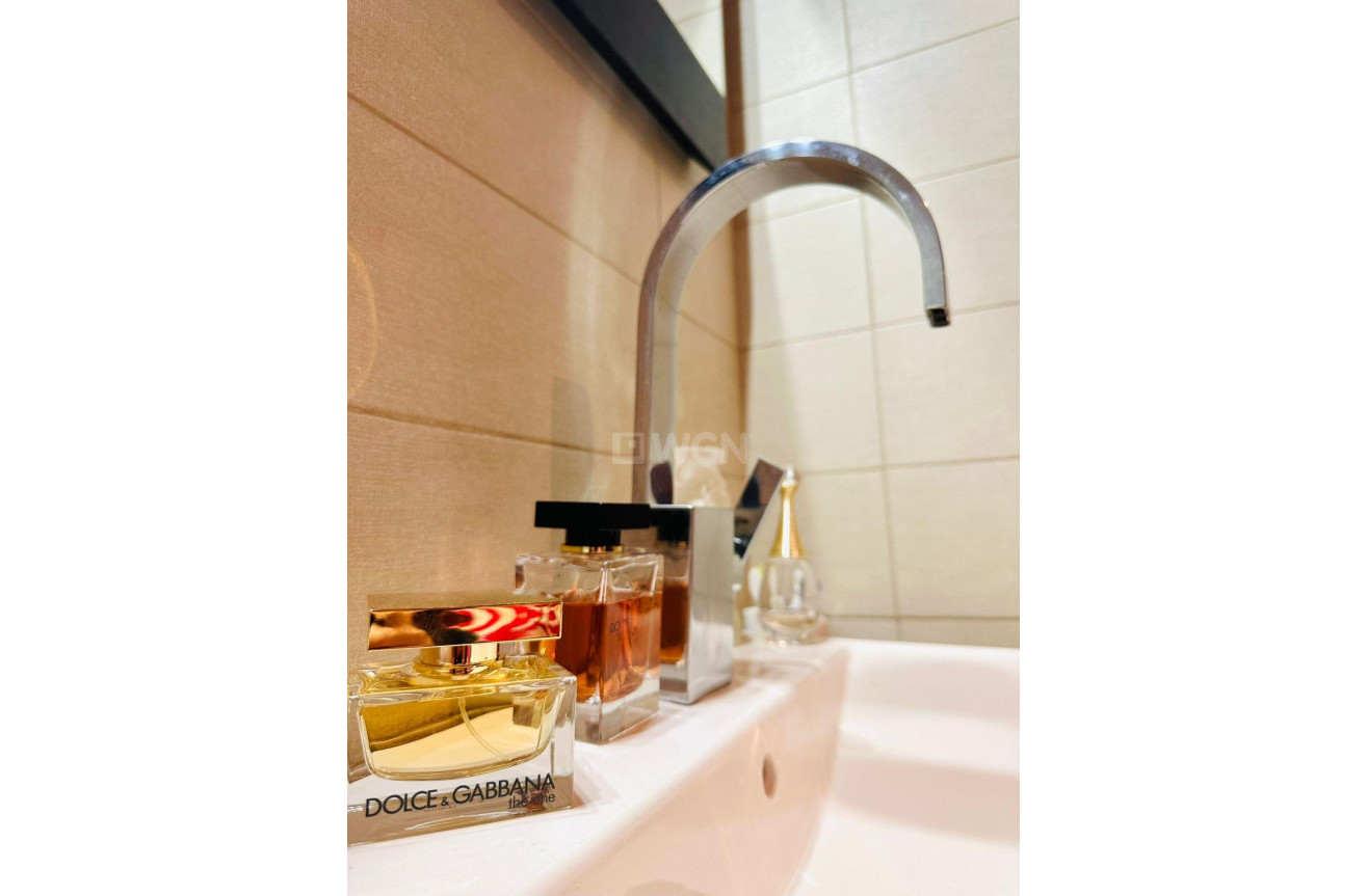 Odsprzedaż - Mieszkanie w bloku - Torrevieja - Estacion De Autobuses