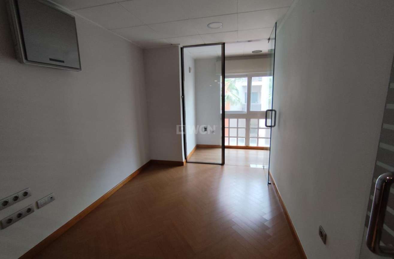 Resale - Apartment / flat - Torrevieja - Puerto