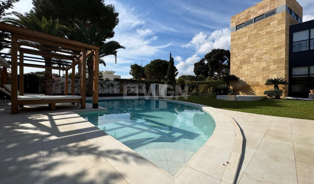 Odsprzedaż - Villa - Orihuela Costa - Altos De Campoamor