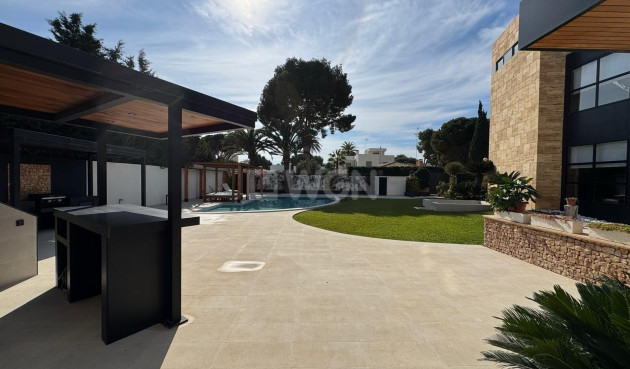 Odsprzedaż - Villa - Orihuela Costa - Altos De Campoamor