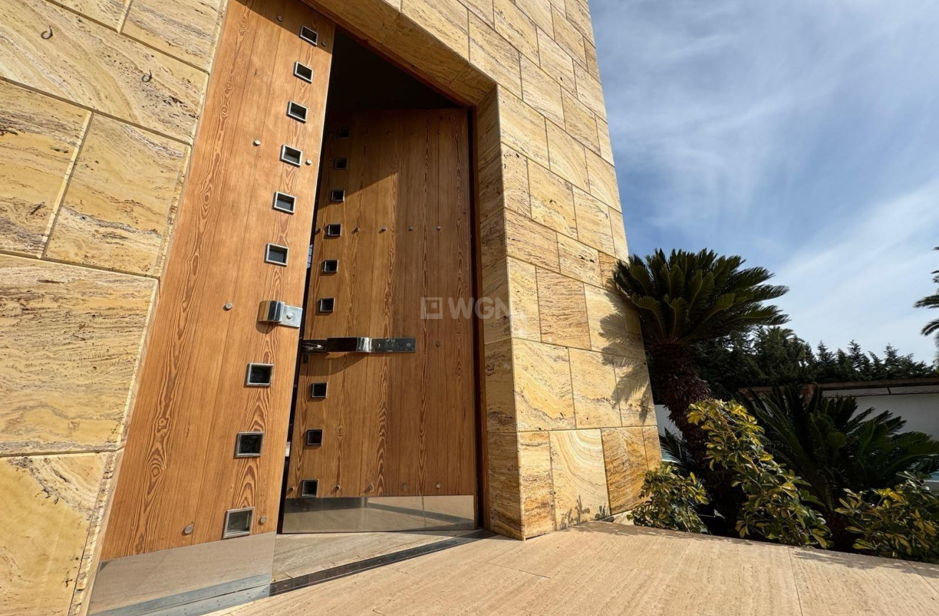 Odsprzedaż - Villa - Orihuela Costa - Altos De Campoamor