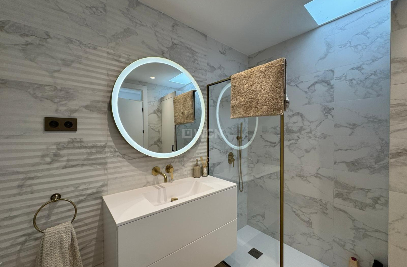 Odsprzedaż - Villa - Orihuela Costa - Altos De Campoamor