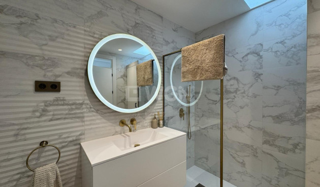 Odsprzedaż - Villa - Orihuela Costa - Altos De Campoamor