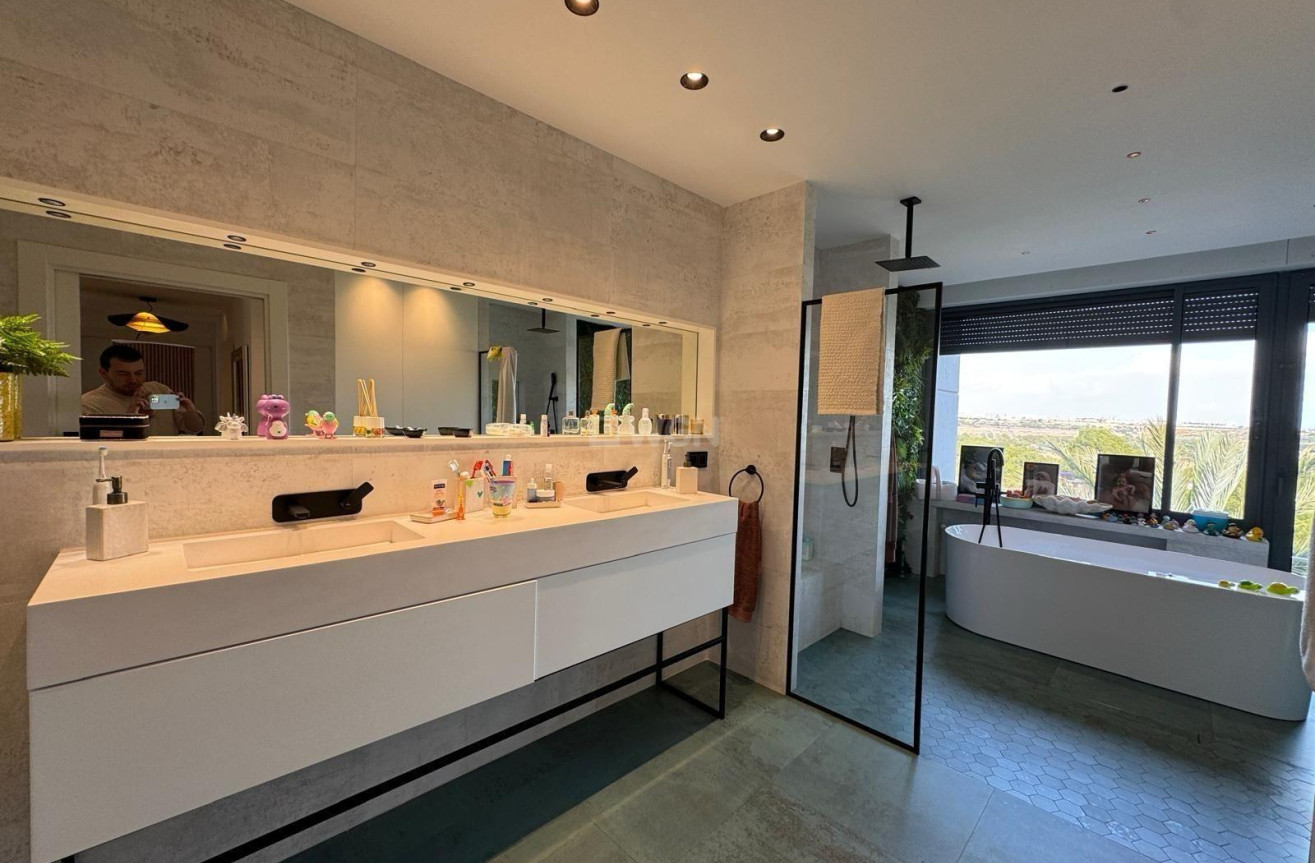 Odsprzedaż - Villa - Orihuela Costa - Altos De Campoamor