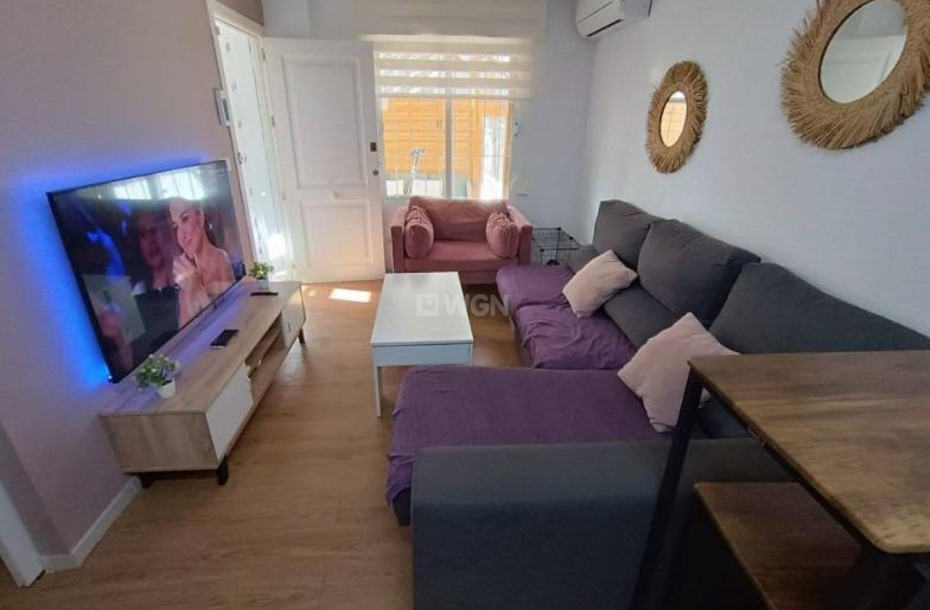 Resale - Apartment / flat - Torrevieja - Los Balcones