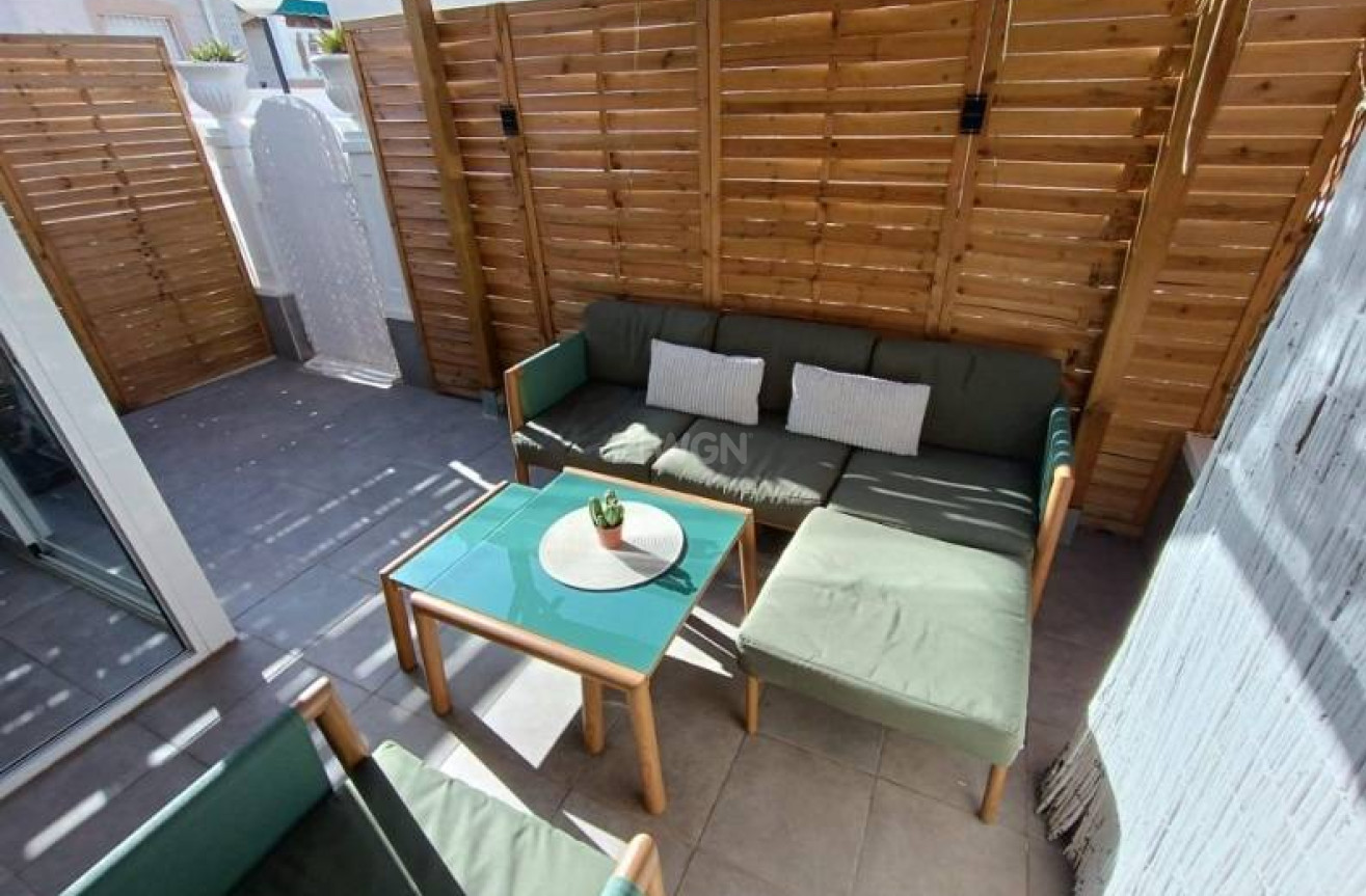 Resale - Apartment / flat - Torrevieja - Los Balcones