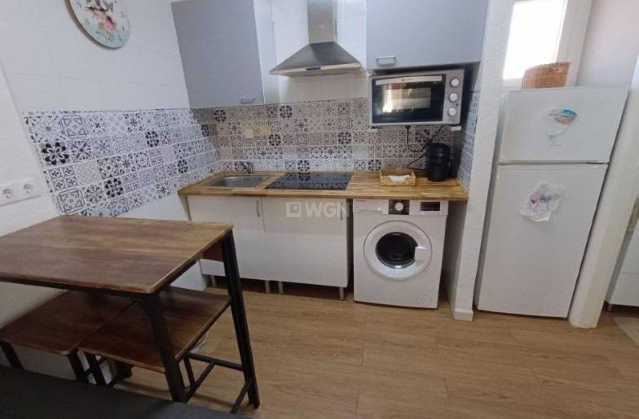 Resale - Apartment / flat - Torrevieja - Los Balcones