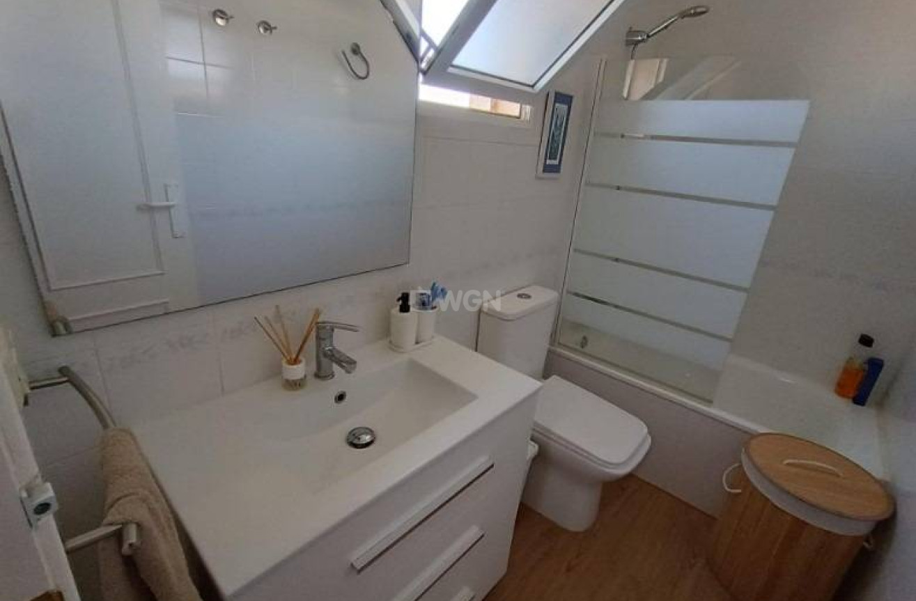 Resale - Apartment / flat - Torrevieja - Los Balcones