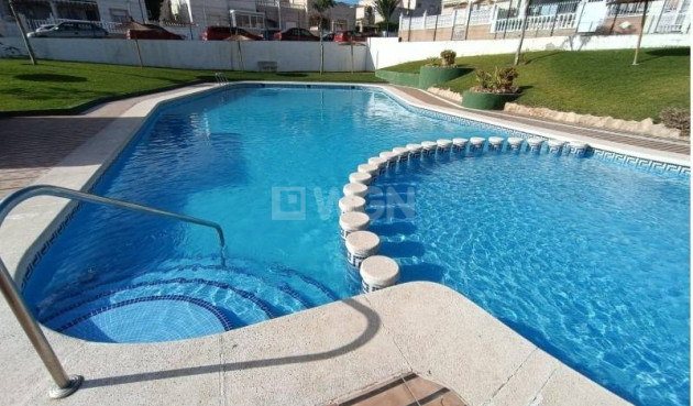 Resale - Apartment / flat - Torrevieja - Los Balcones
