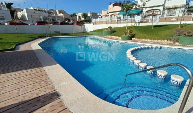 Resale - Apartment / flat - Torrevieja - Los Balcones