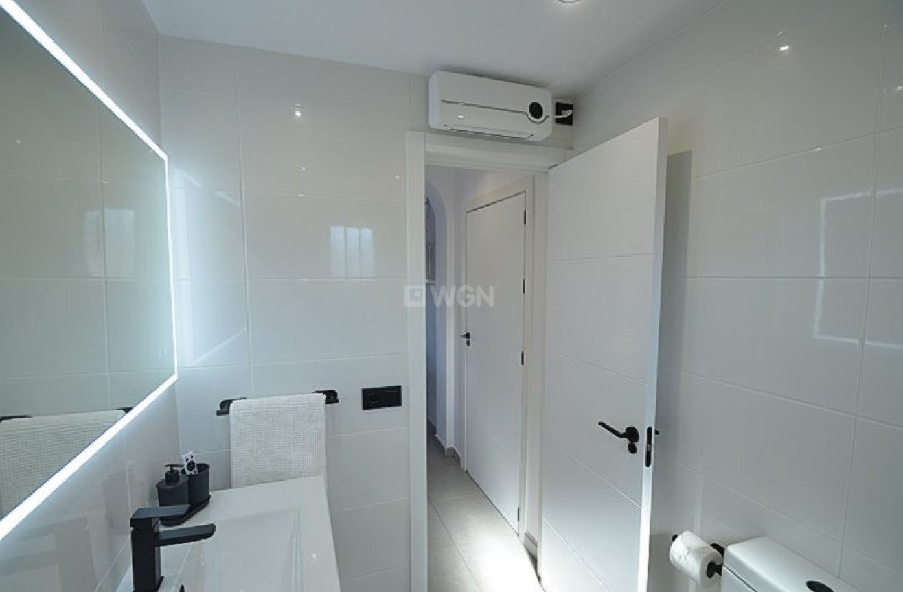 Resale - Apartment / flat - Blue Lagoon - Costa Blanca