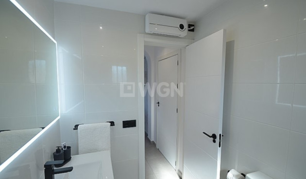 Resale - Apartment / flat - Blue Lagoon - Costa Blanca